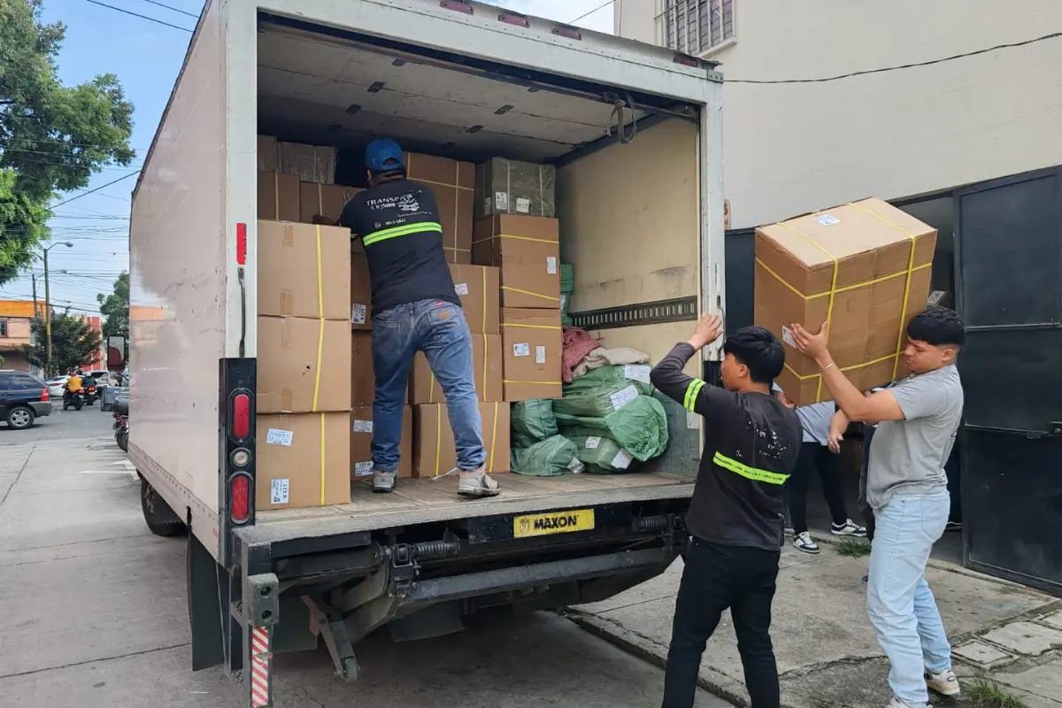 Camión de mudanzas TRANSPA en Ciudad de Guatemala